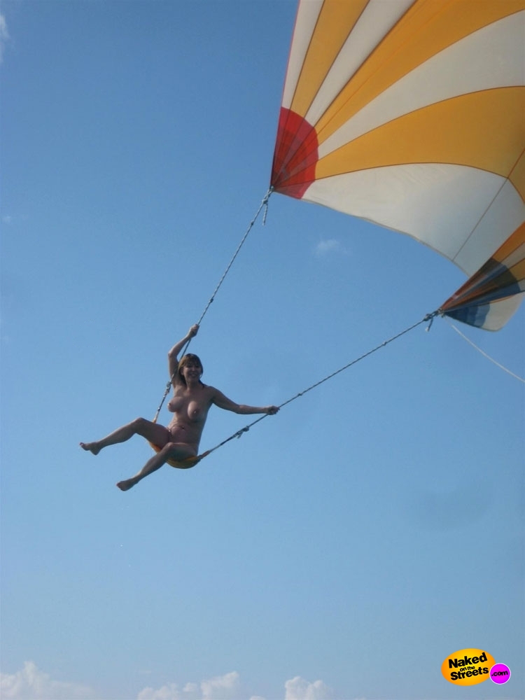 Naked parachute ride