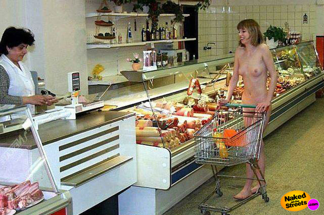 Crazy girl goes shopping in the nude