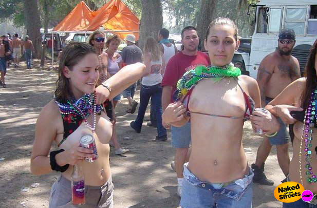 Young girls show off their still growing boobies