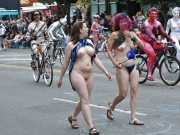 Nudists go public (Galleries)