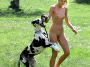 Naked girls and their pets (Galleries)