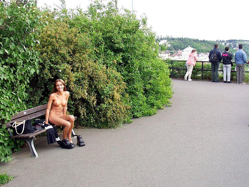 Super sexy teen with very toned body flashing in the park 