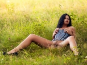 Naked in the field (Galleries)