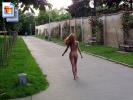 Really toned girl shows off her perfect body in the park  (Galleries)
