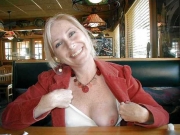 MILF's in public (Galleries)