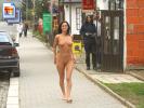 Big ass beauty runs along the street naked (Galleries)